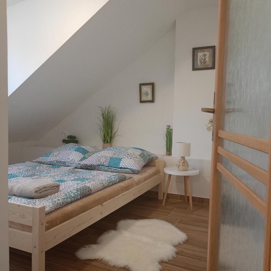 Kralovak Apartman Králŭv Dvŭr Kültér fotó