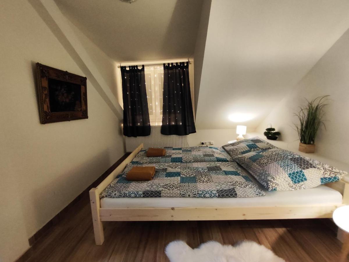 Kralovak Apartman Králŭv Dvŭr Kültér fotó